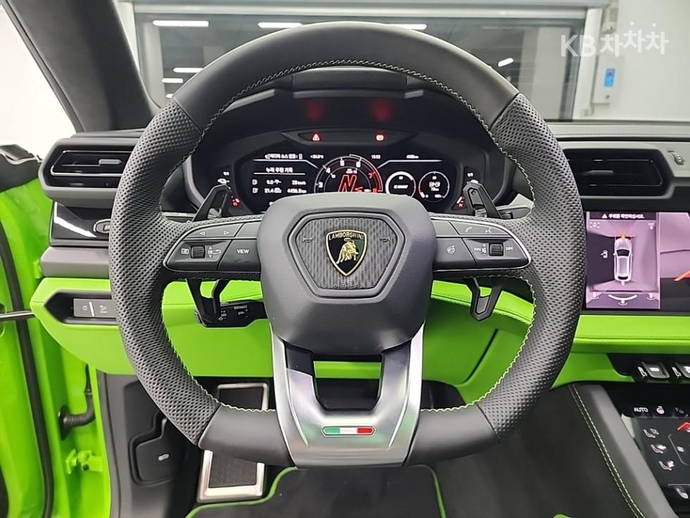 Lamborghini Urus — miniaturë 9