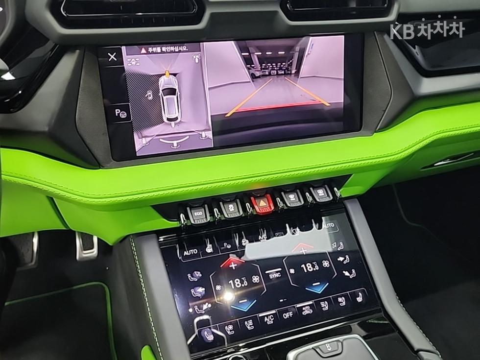 Lamborghini Urus — miniaturë 10