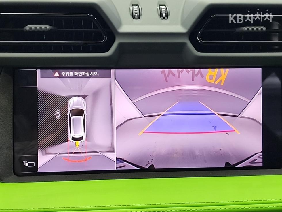 Lamborghini Urus — miniaturë 16