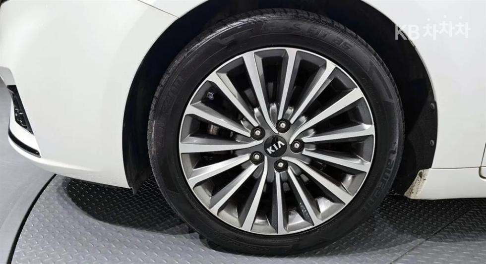 2019 - kia k7