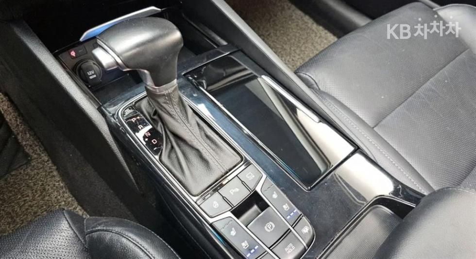 2019 - kia k7