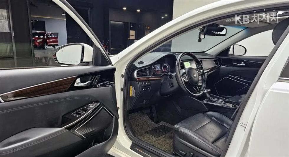 2019 - kia k7
