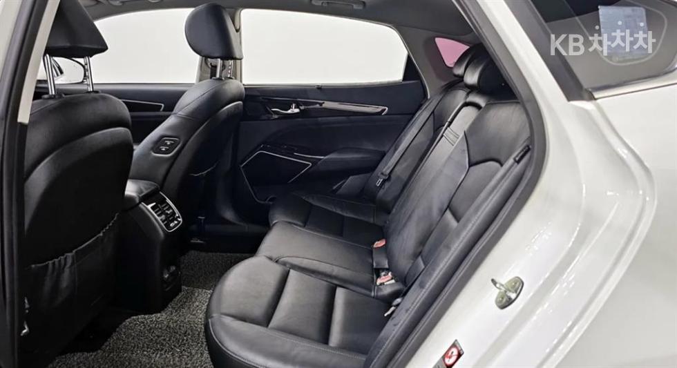 2019 - kia k7