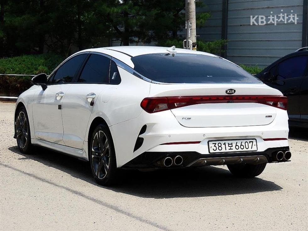 2021 - kia k5