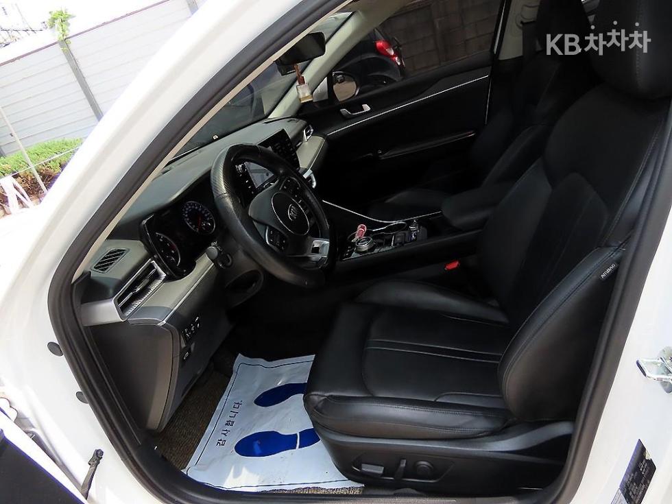 2021 - kia k5