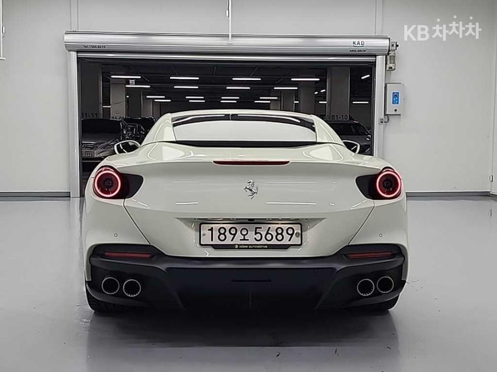 Ferrari Portofino — miniaturë 2