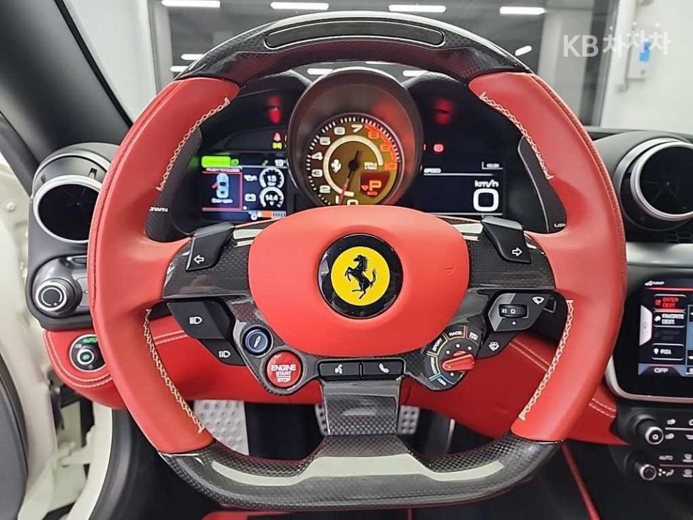 Ferrari Portofino — miniaturë 9