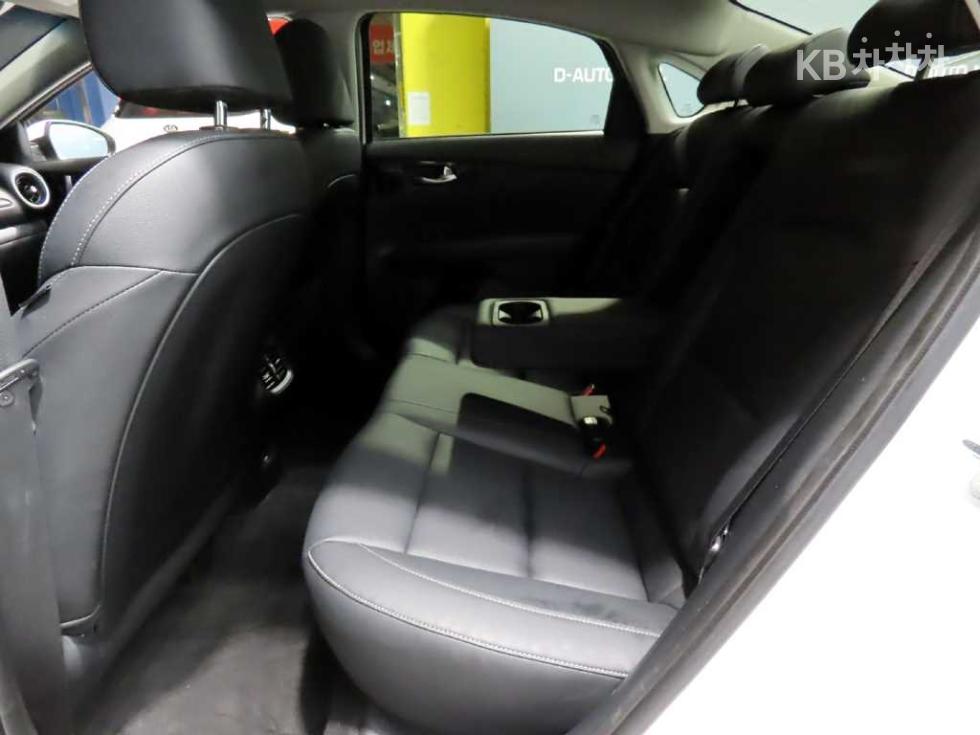 2022 - kia k3