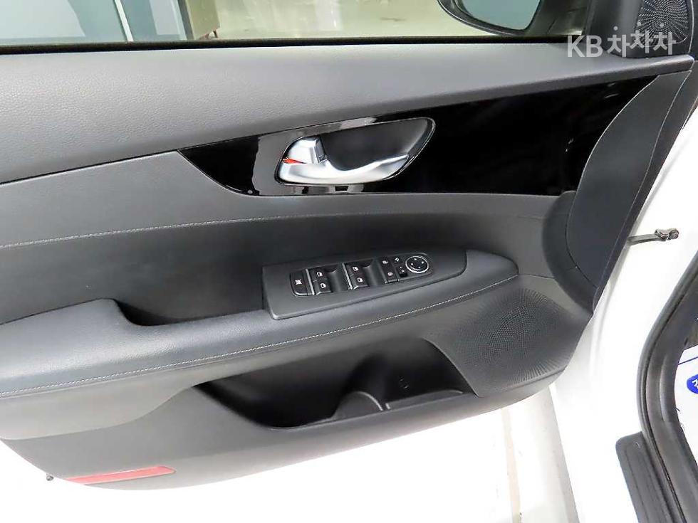 2022 - kia k3