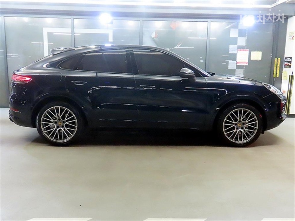 2023 Porsche (9Y0) photo