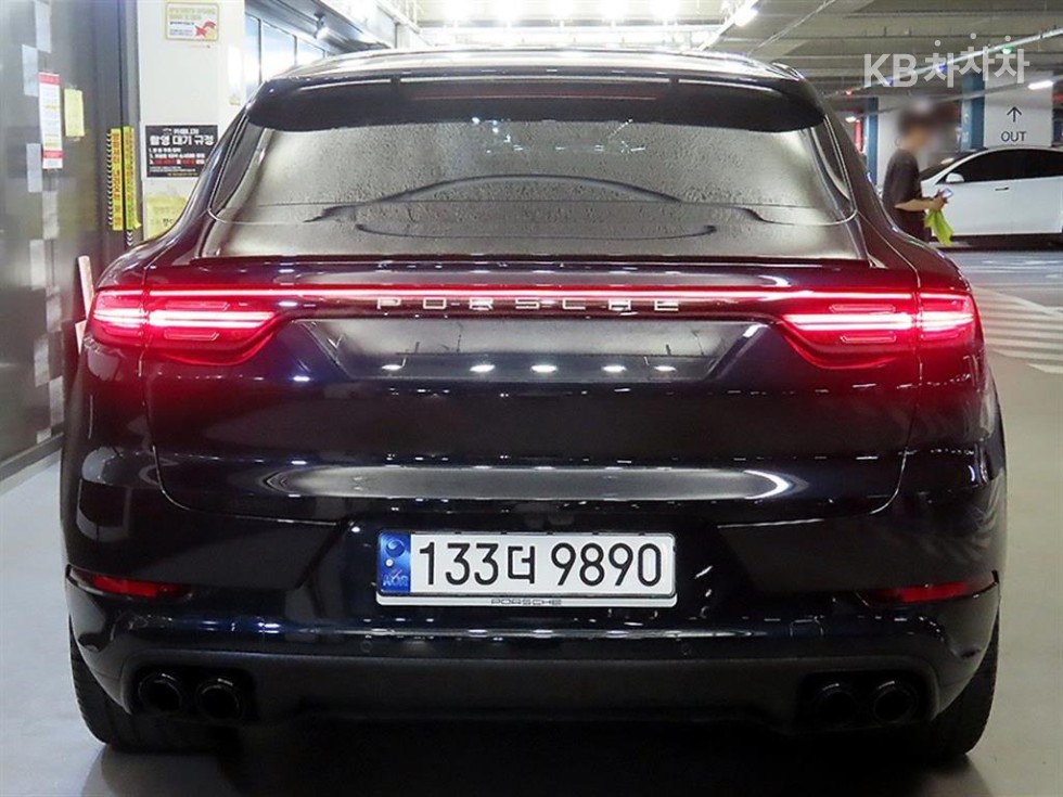 2023 Porsche (9Y0) photo