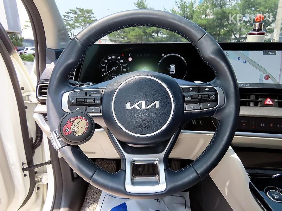 2022 - kia sportage
