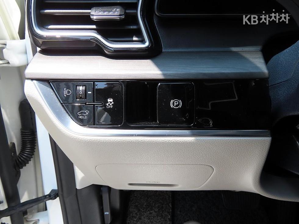 2022 - kia sportage