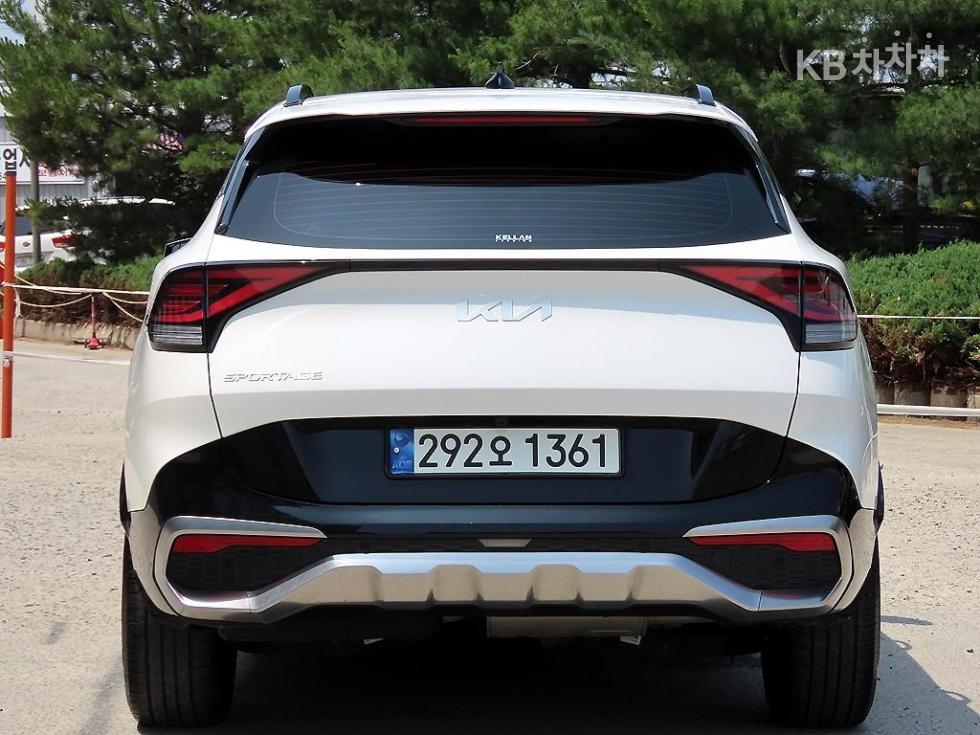 2022 - kia sportage