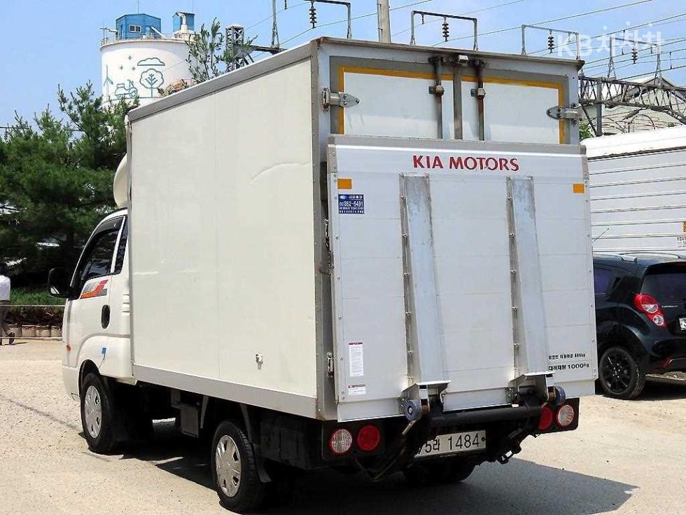 2019 - kia bongo iii