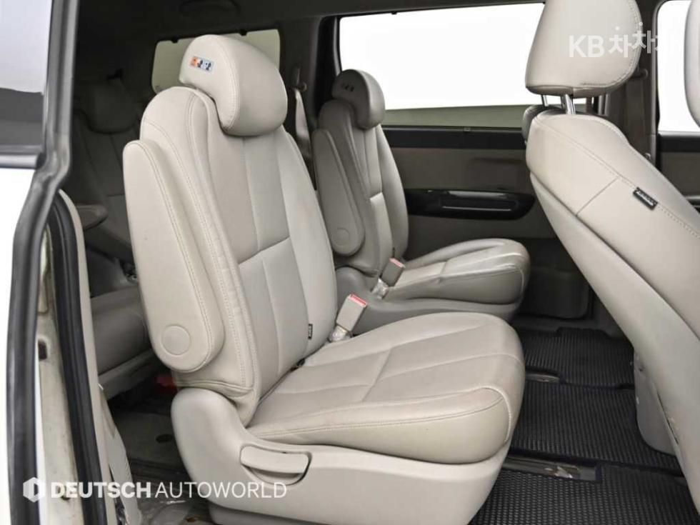 2016 - kia carnival
