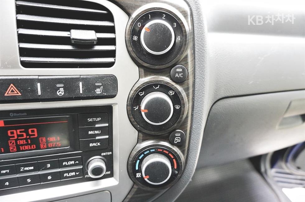 2018 - kia bongo iii