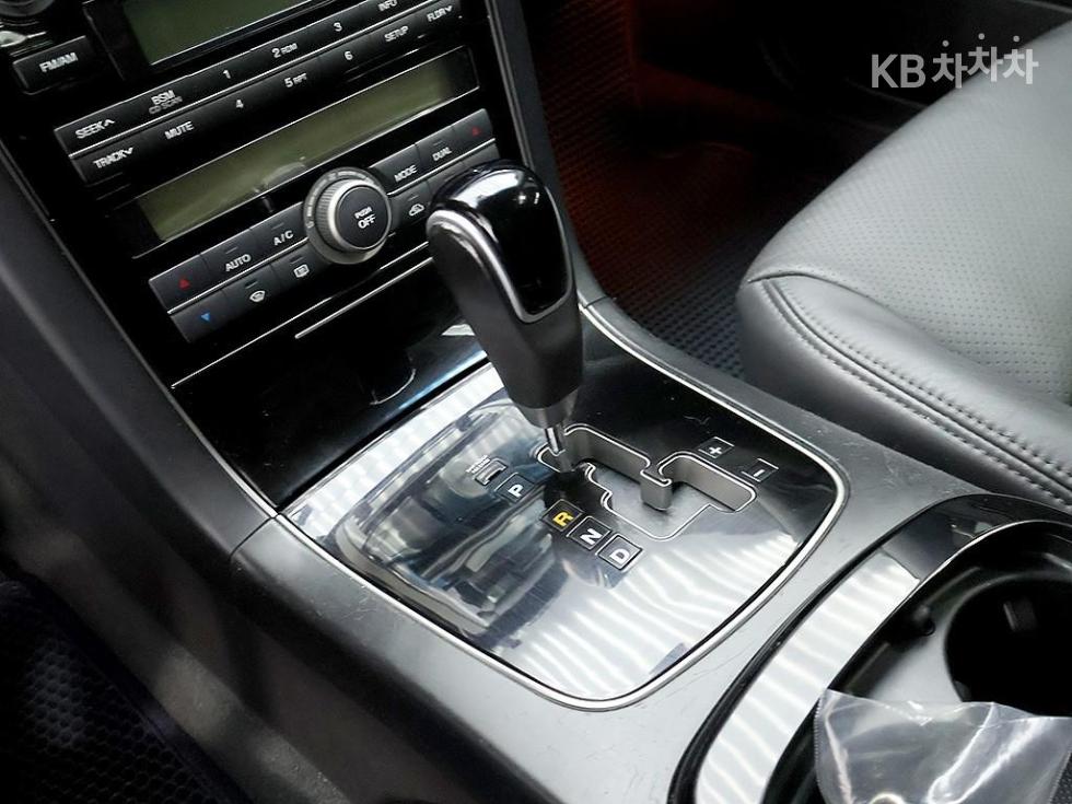 2010 - kia opirus