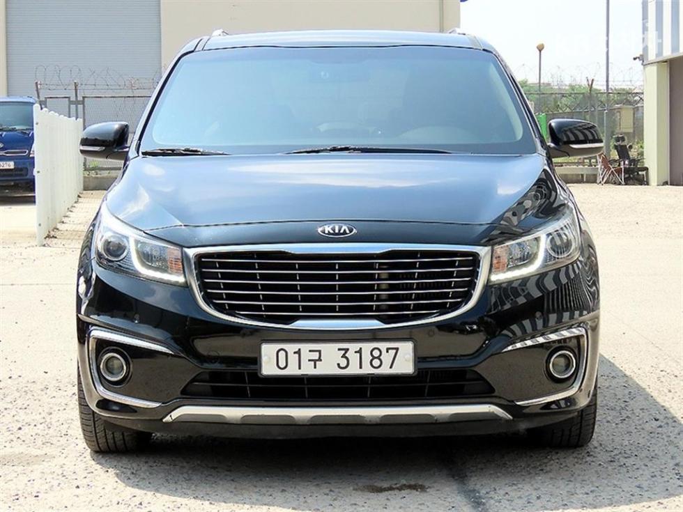 2018 - kia carnival