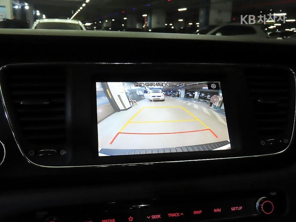 2019 - kia carnival
