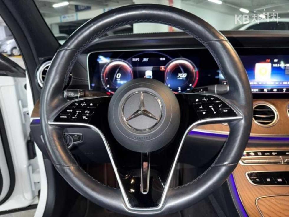 2020 Mercedes-Benz E (W213) photo