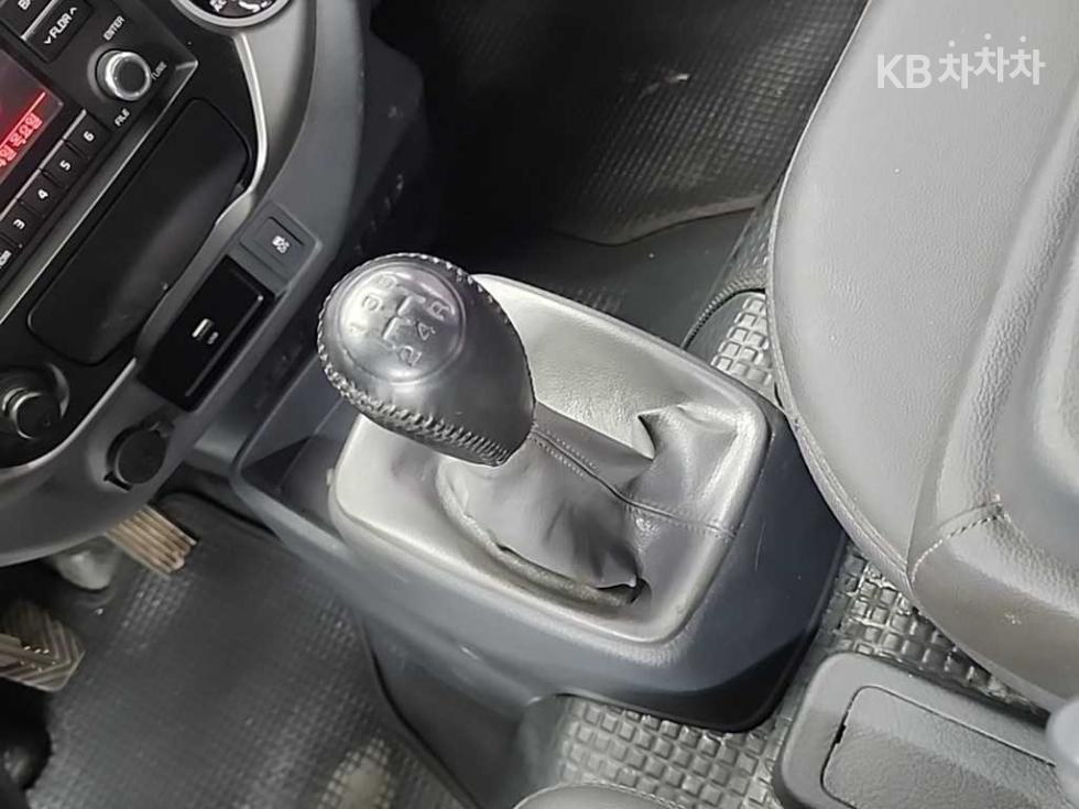 2021 - kia bongo iii