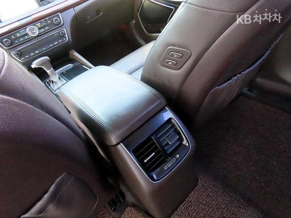 2016 - kia k7
