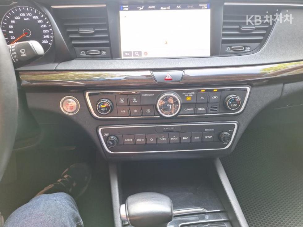 2018 - kia k7