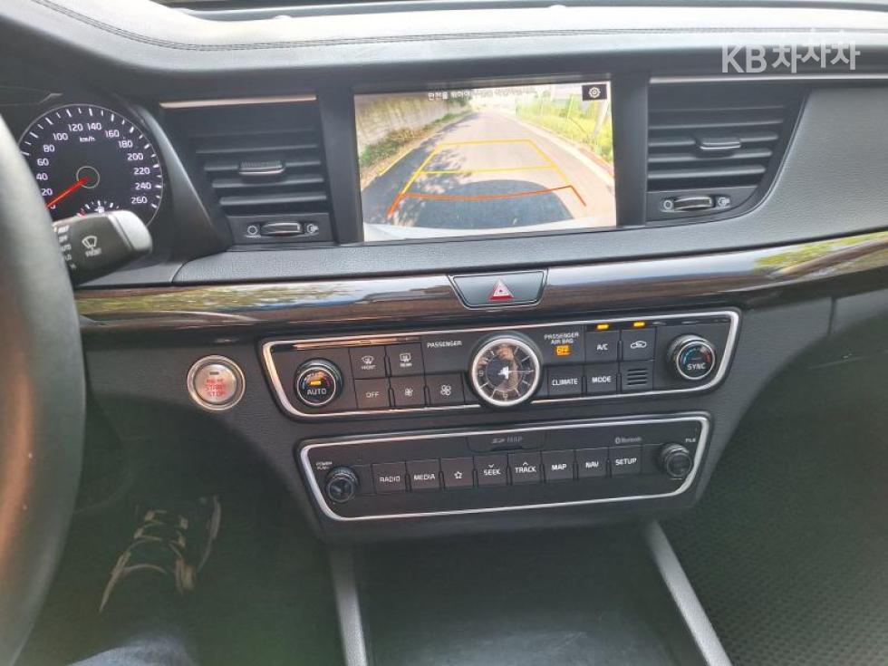 2018 - kia k7