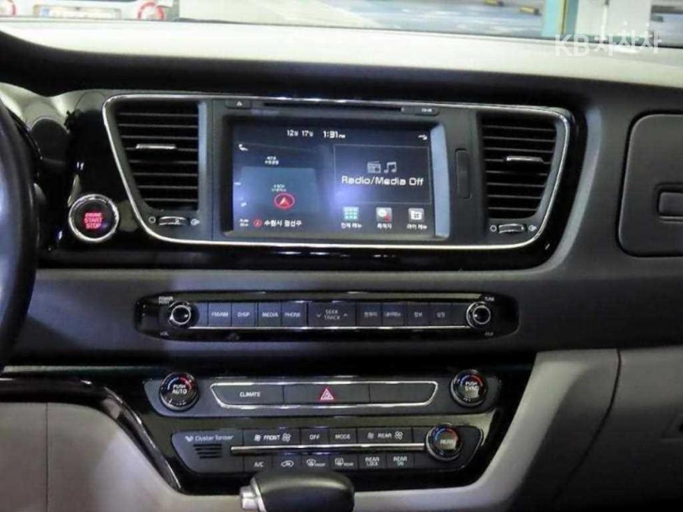 2018 - kia carnival