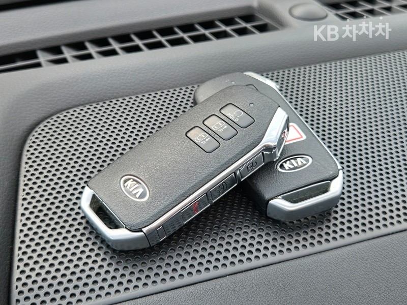 2020 - kia k5