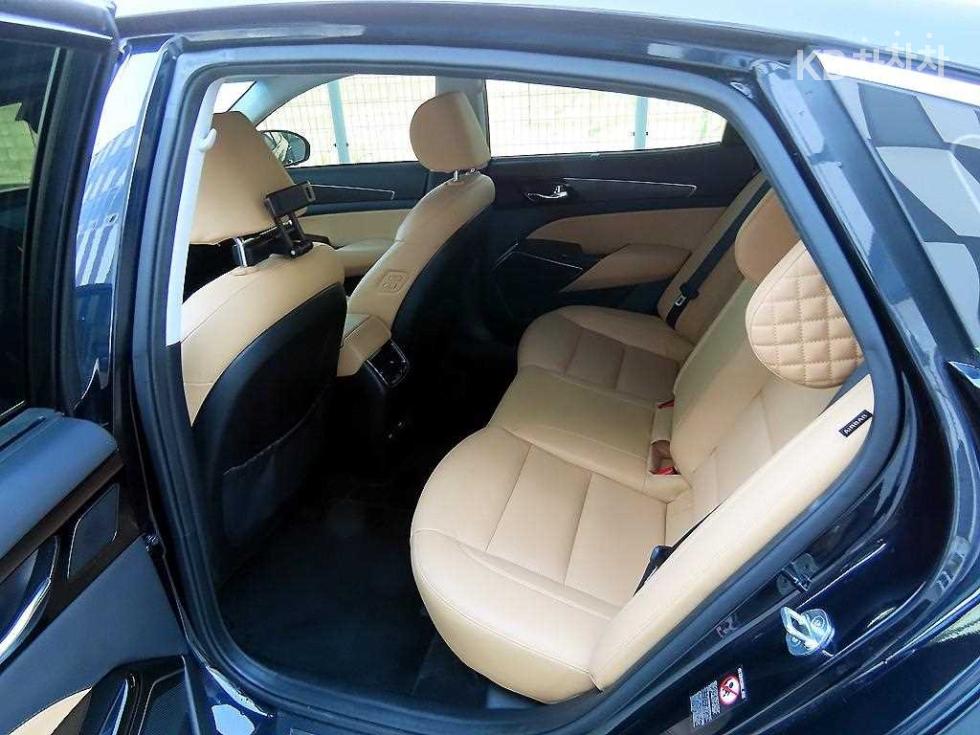 2020 - kia k7