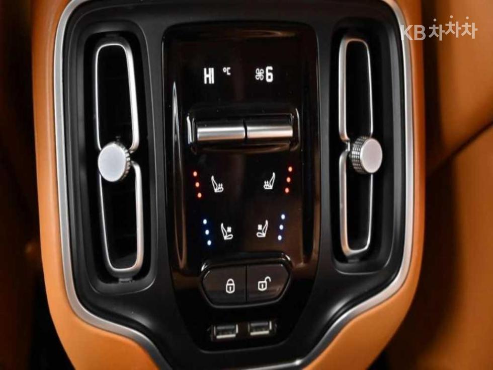 Aston Martin DBX — miniaturë 16