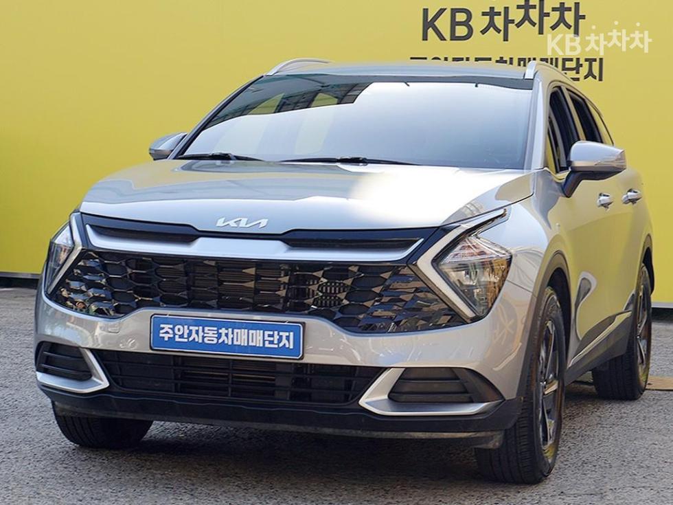2023 - kia sportage