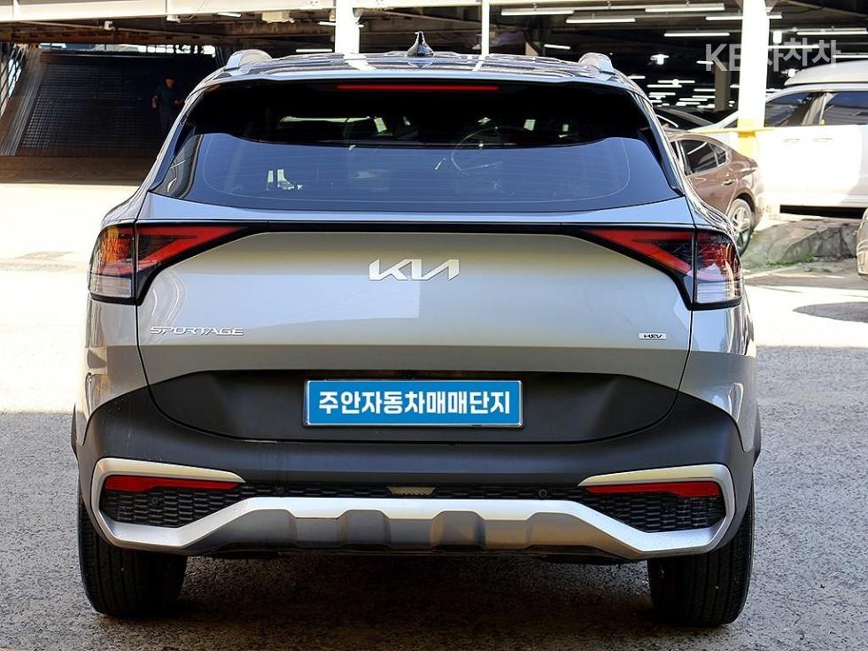 2023 - kia sportage