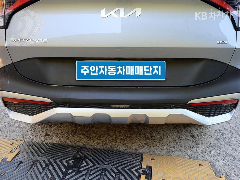 2023 - kia sportage