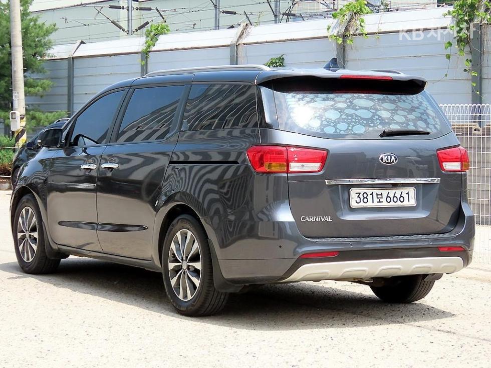 2016 - kia carnival