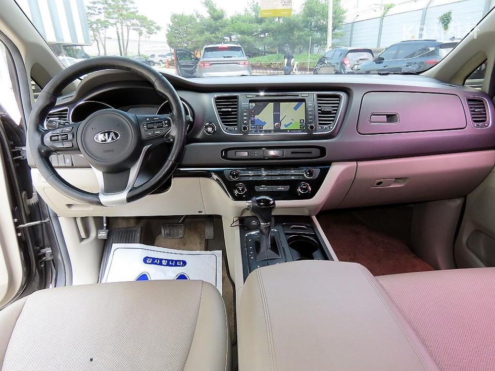 2016 - kia carnival