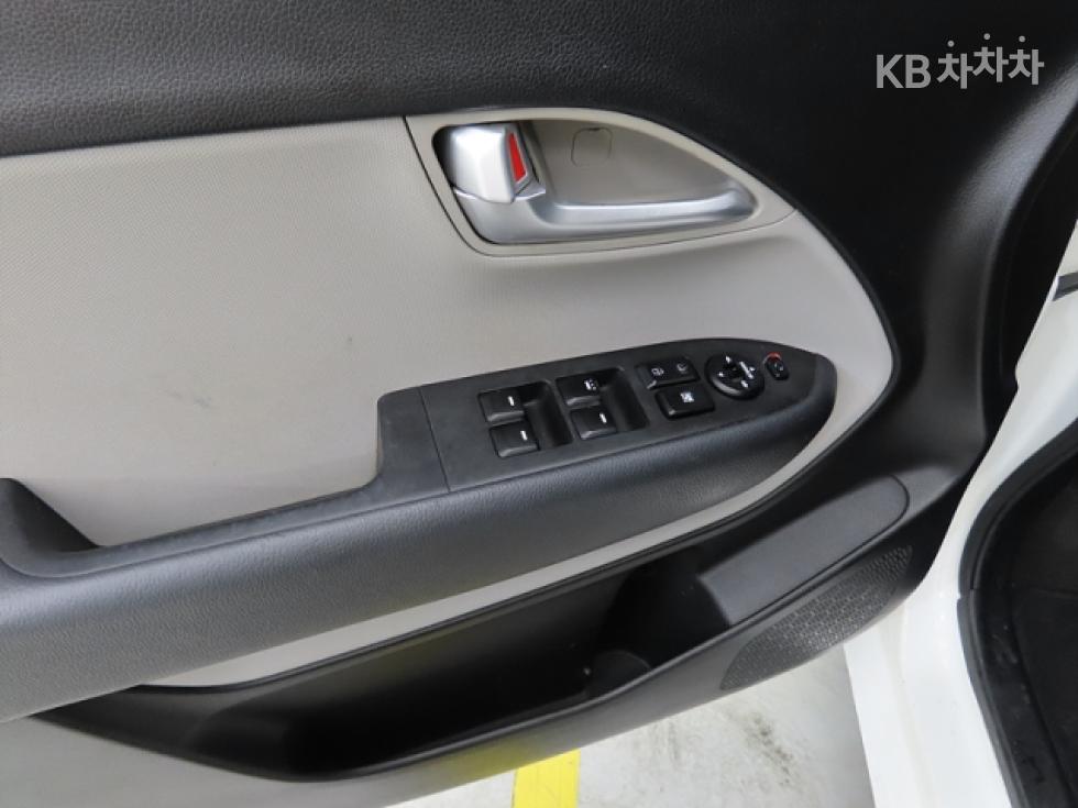 2012 - kia ray