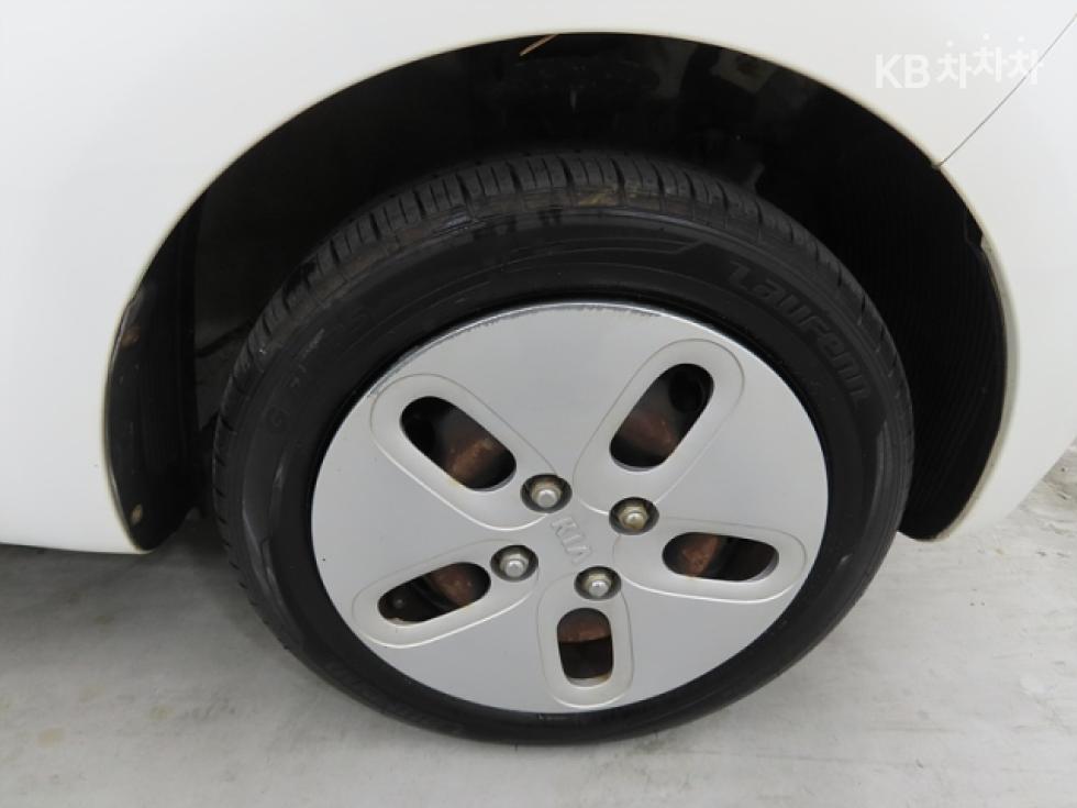 2012 - kia ray