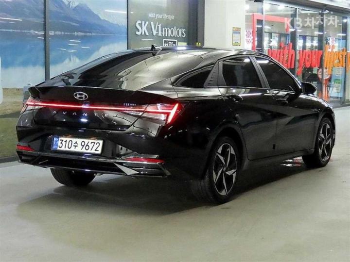 Hyundai Avante CN7 1.6 Gasoline Modern 5
