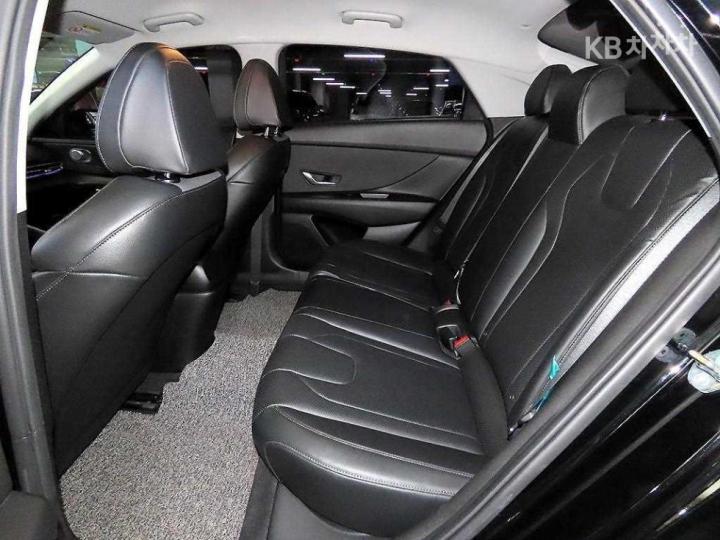 Hyundai Avante CN7 1.6 Gasoline Modern 8