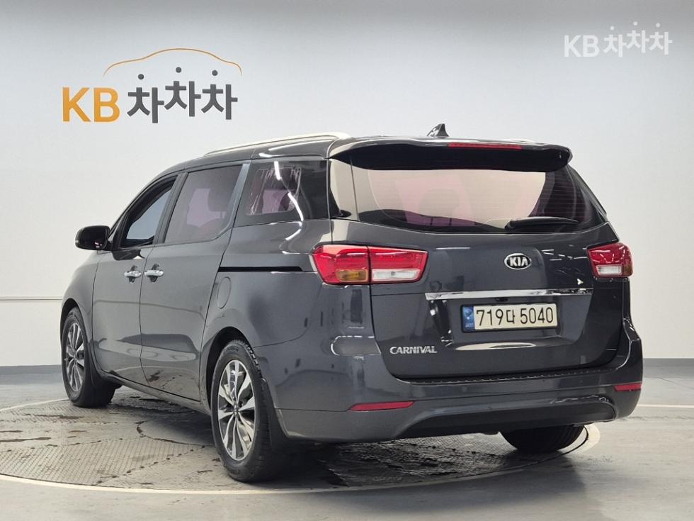 2015 - kia carnival