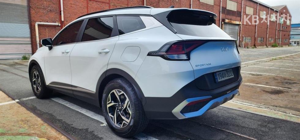 2022 - kia sportage