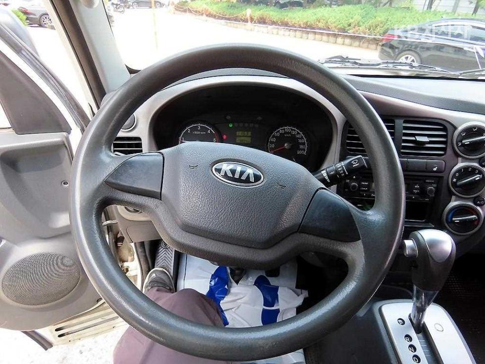 2013 - kia bongo iii