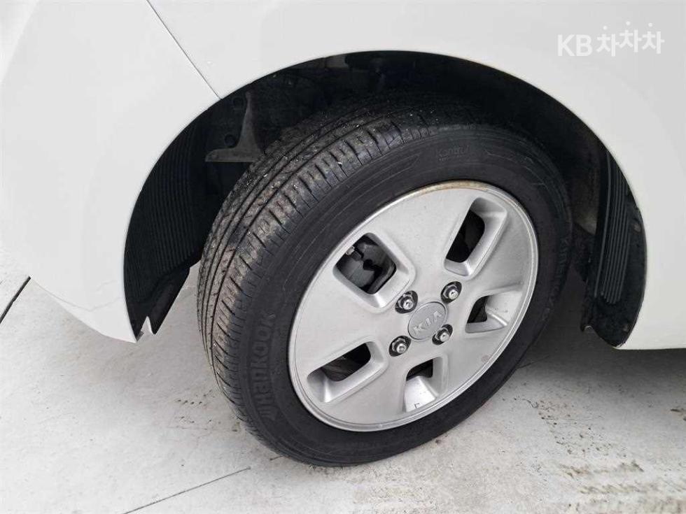 2020 - kia ray