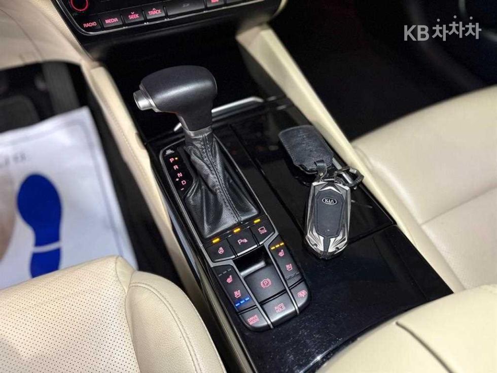 2017 - kia k7