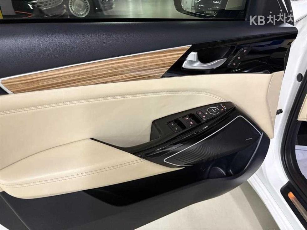 2017 - kia k7