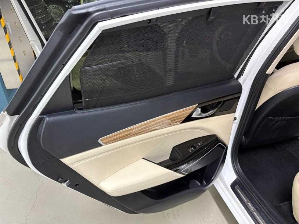 2017 - kia k7