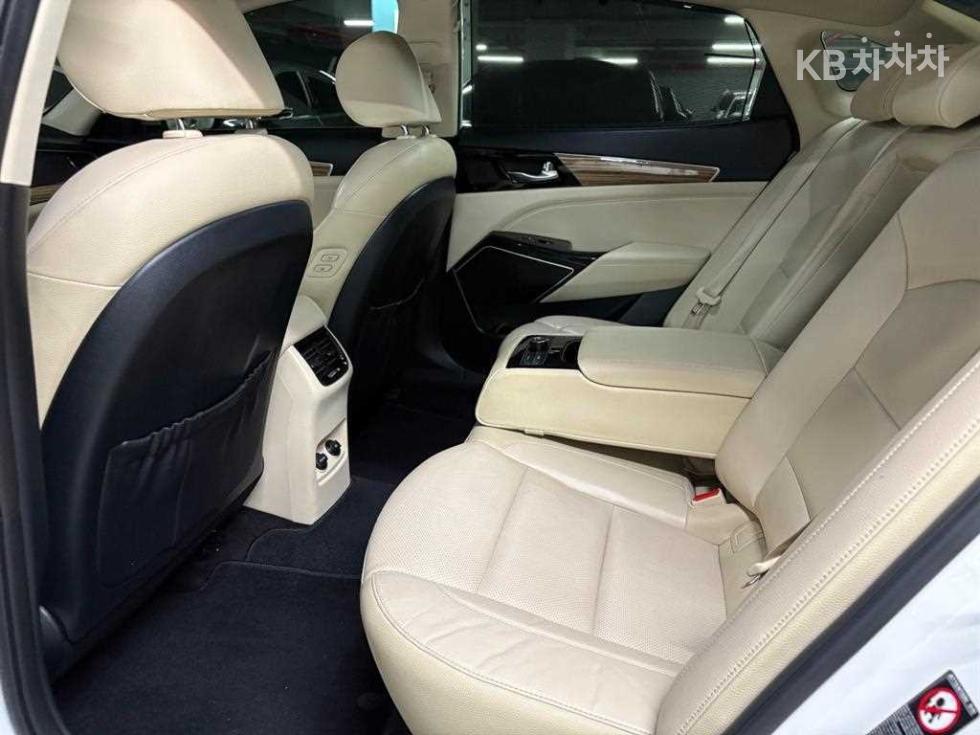 2017 - kia k7